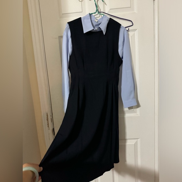 Condition as picture only worn once but have a dark spot - Picture 1 of 5